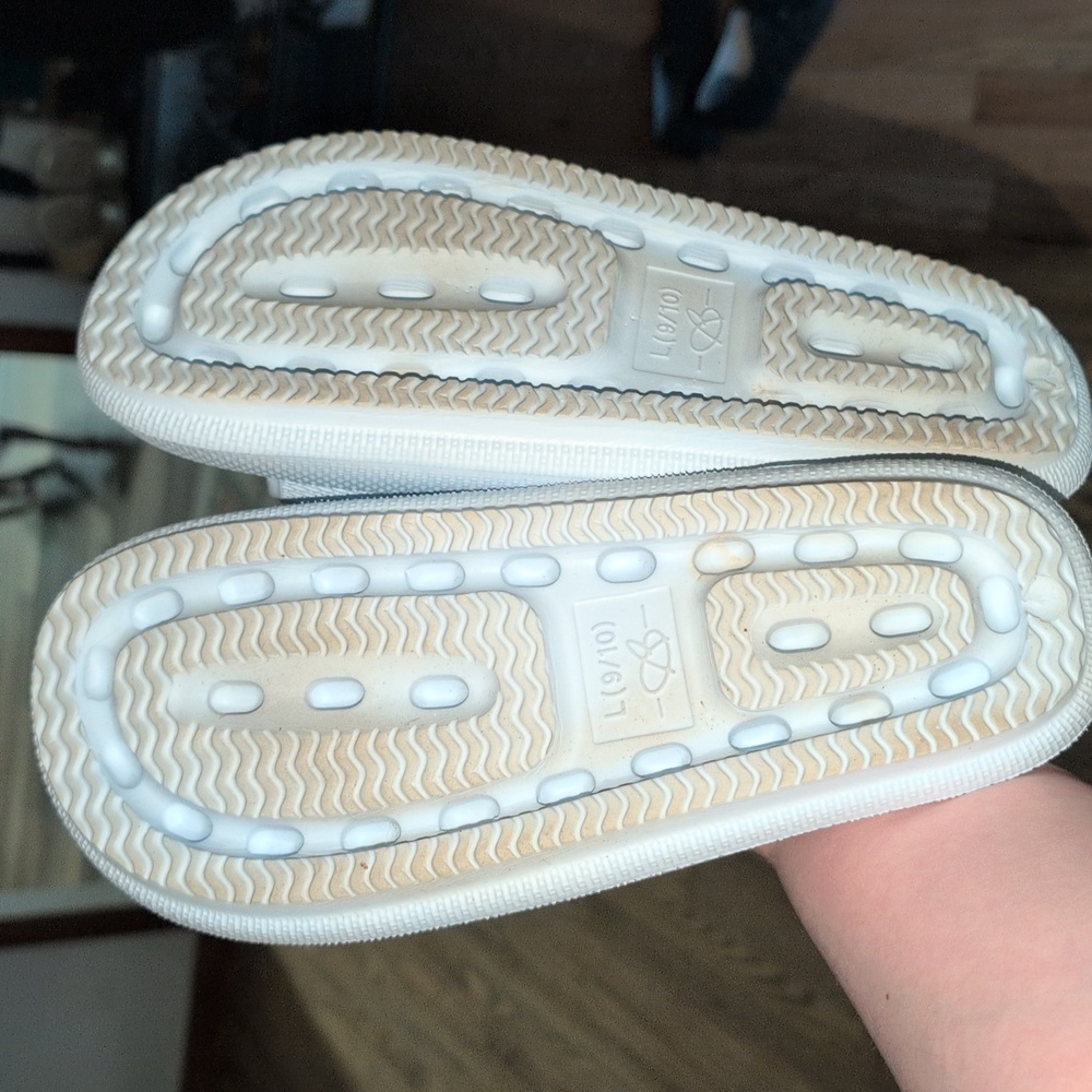❤️‍🔥10/$10❤️‍🔥 Light Blue Rubber Slide Sandals Size L (9/10) - Picture 3 of 3